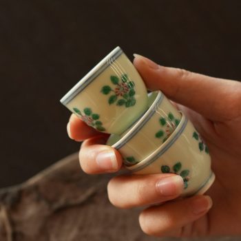 Greens Cylindrical Shape Ceramic Plant Pot